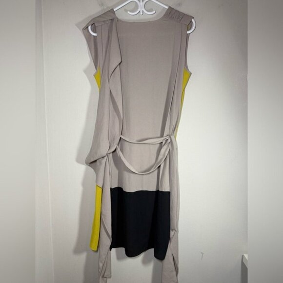 BCBGMaxAzria Runway Gray and Black Asymmetrical Tailored Dress - Picture 10 of 11